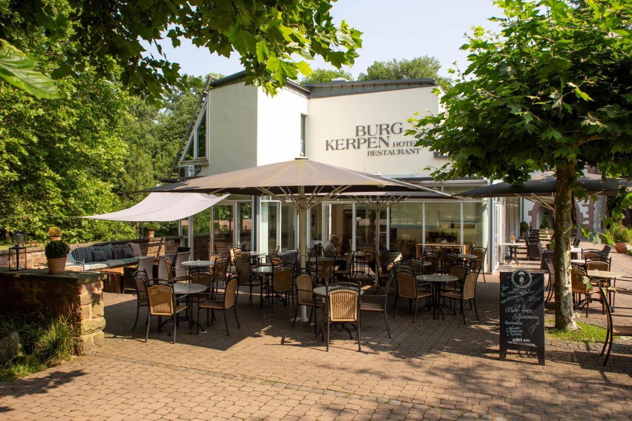 Hotel Burg Kerpen Illingen  Exterior photo